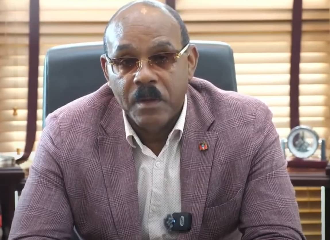 PM Browne Slams Banks Over Poor Customer Service
