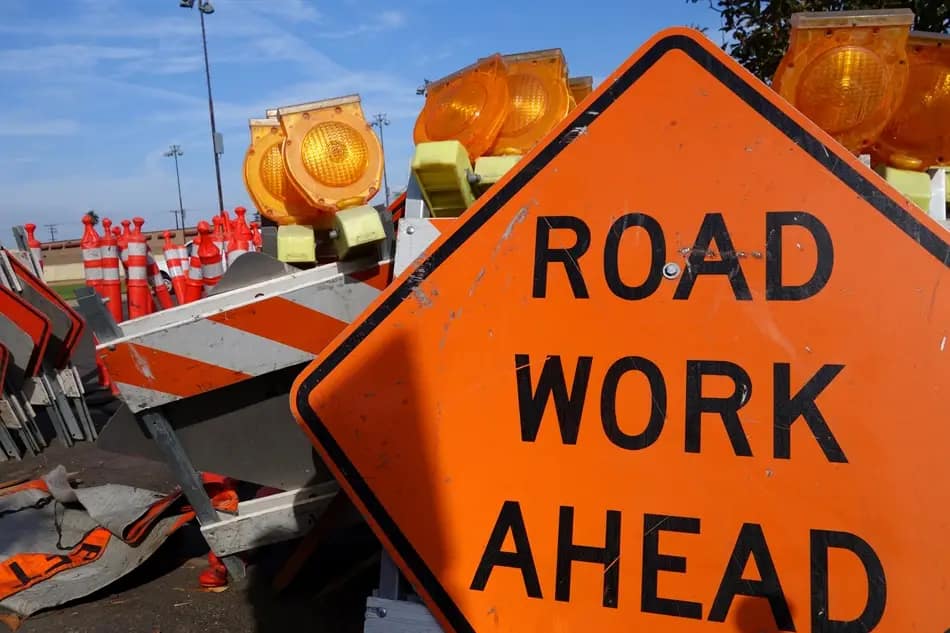 Single-Lane Traffic Continues on Major Roads Amid Ongoing Repairs