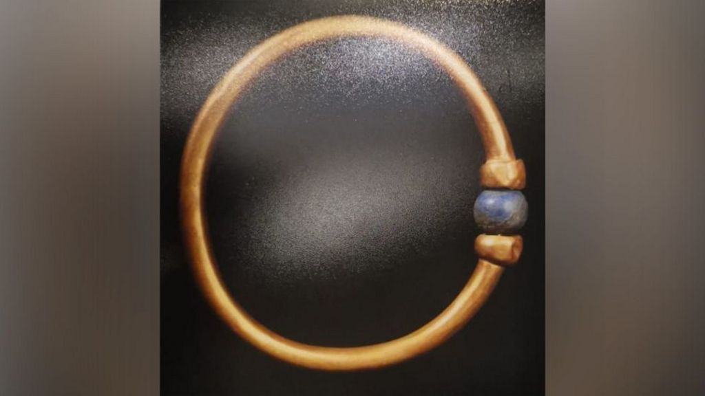 Search for ancient Egyptian gold bracelet missing from Cairo museum