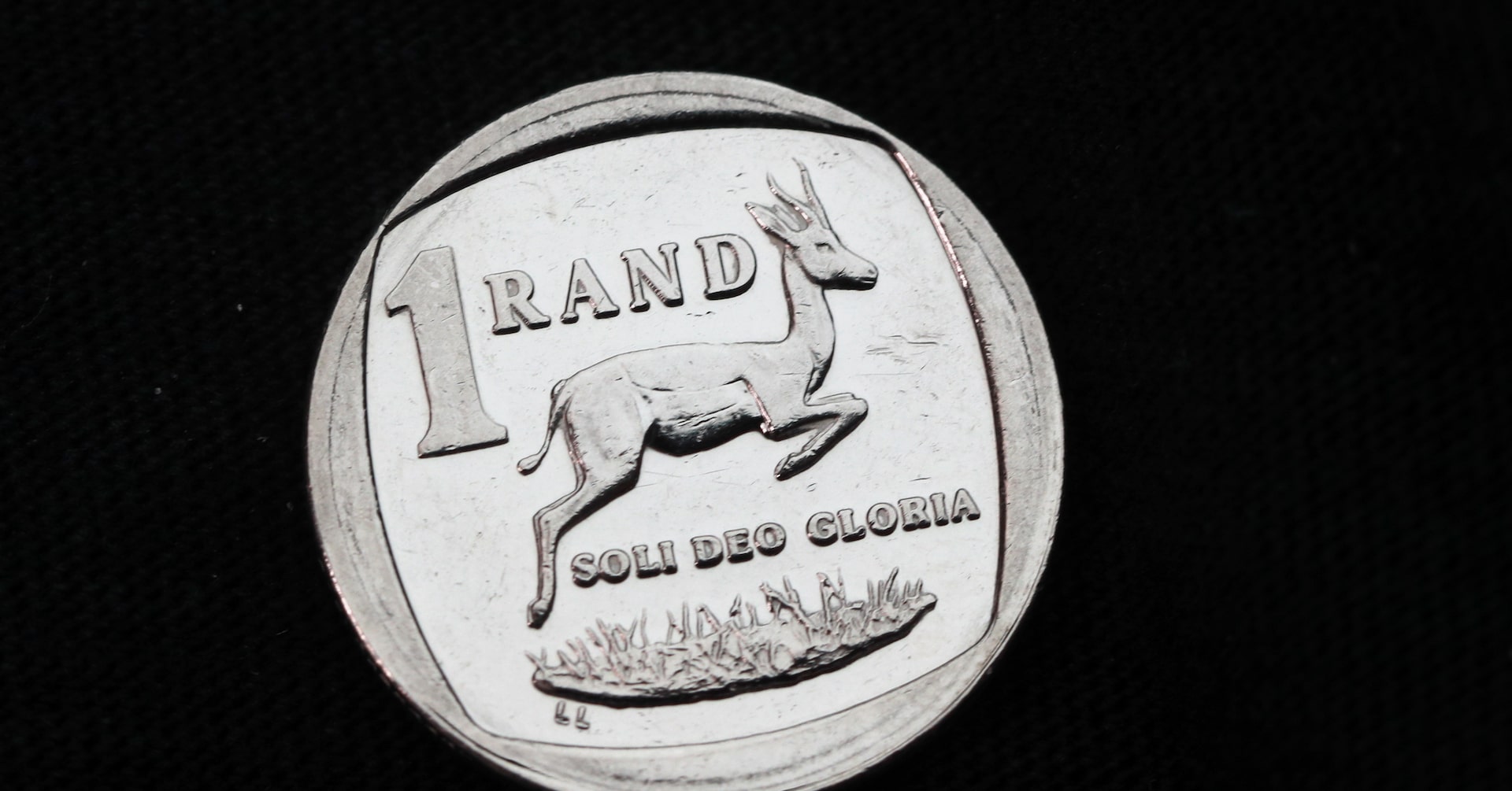 Rand slips before South African Reserve Bank’s rate decision