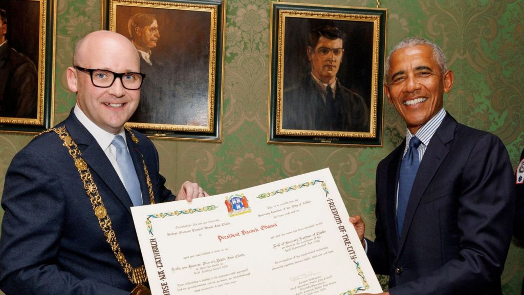 Obama gets Freedom of the City of Dublin amid some backlash