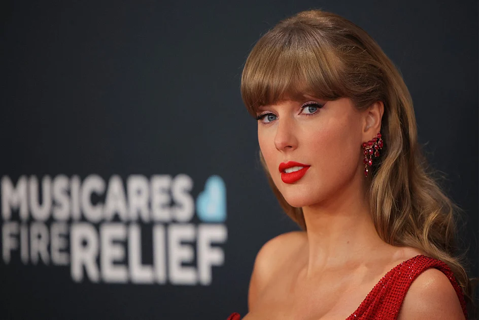 Taylor Swift donates $100,000 to 2-year-old girl suffering from brain cancer