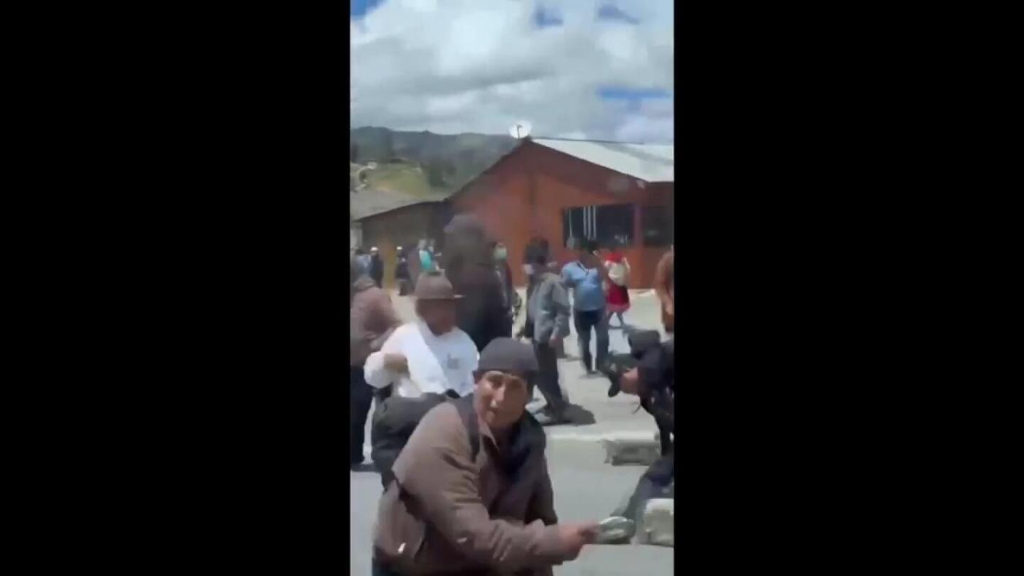 Noboa’s motorcade attacked with rocks in Ecuador in what government calls an assassination attempt