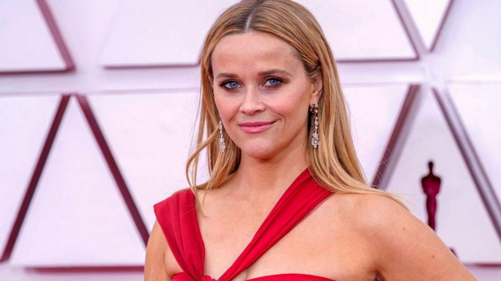 Reese Witherspoon on writing a thriller: ‘What do girls in bikinis have to do with solving crime?’