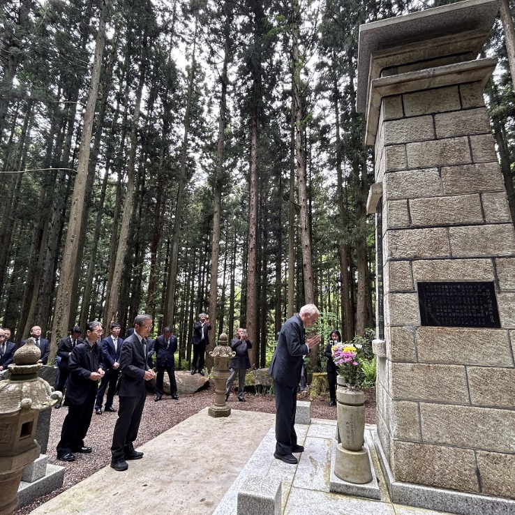 Japan-China friendship advocates mark renovation of monument honoring WWII Chinese laborers