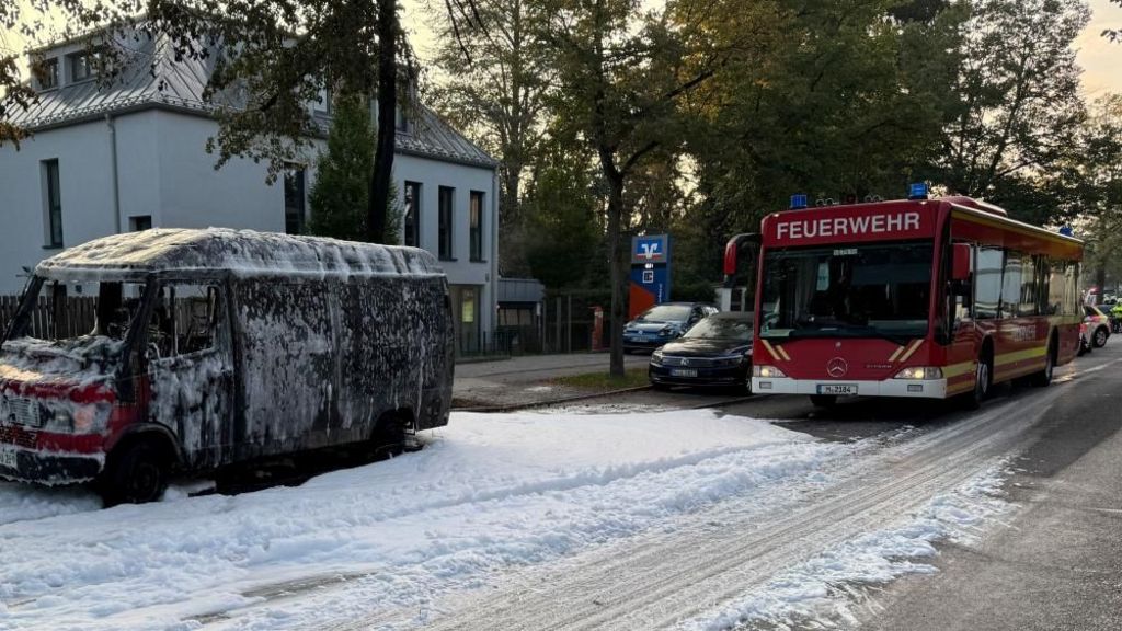 Oktoberfest opening delayed in Munich after fatal fire and bomb threat