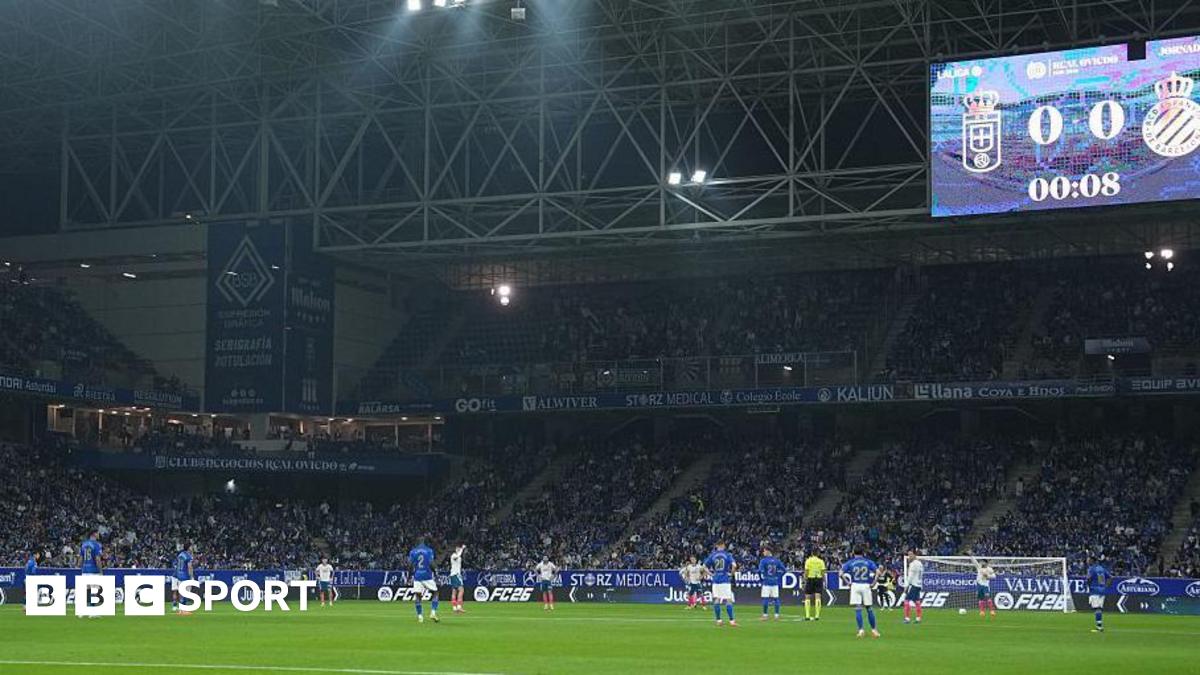 Oviedo and Espanyol players stand still in protest