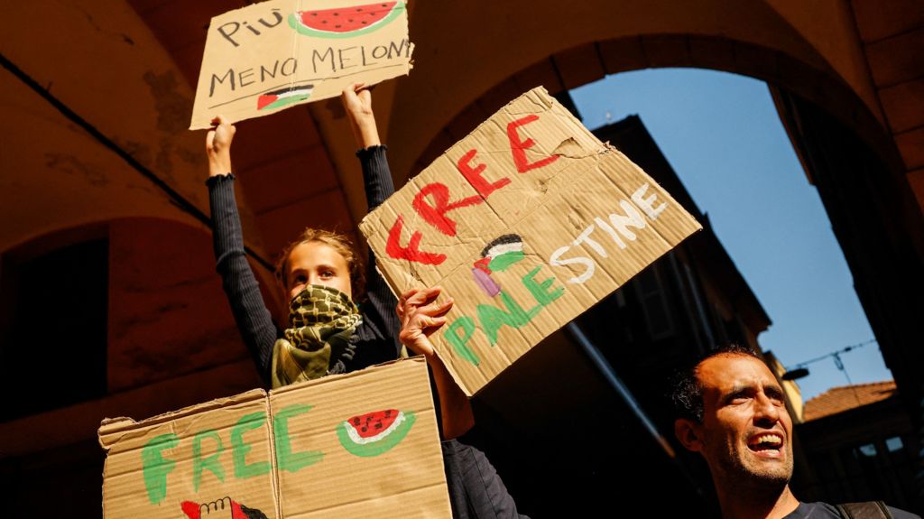 Italians stage strike in support of Gaza Palestinians