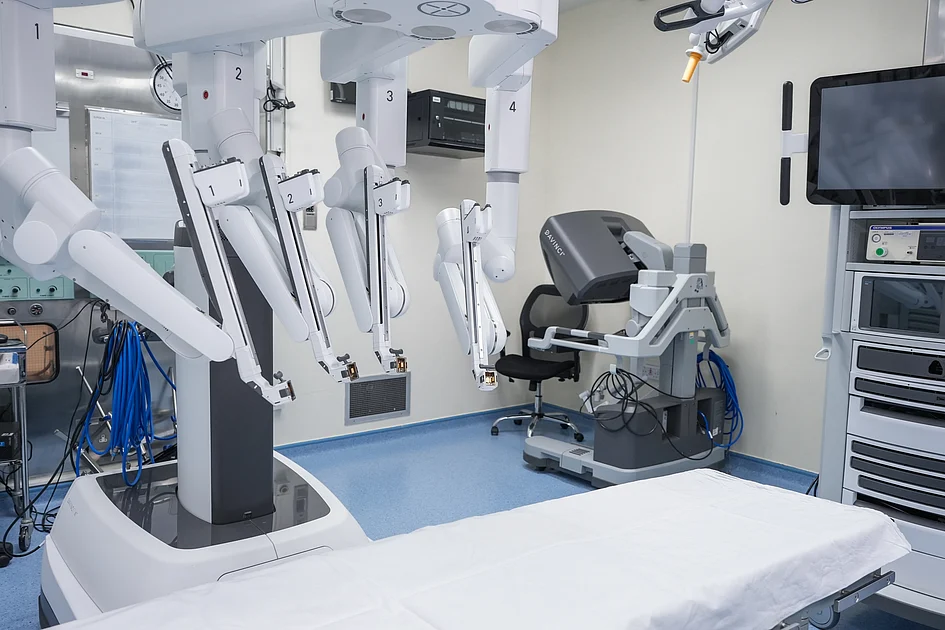 Over 145 successful robotic surgeries performed at Dubai Hospital in 3 years