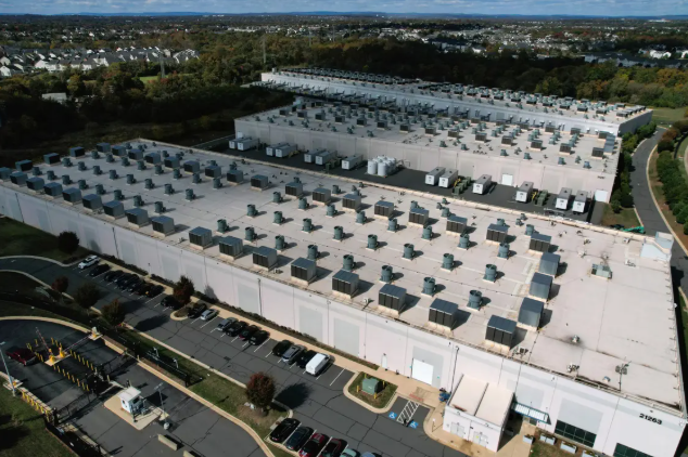 Outage at Amazon Web Services shuts down internet platforms across globe