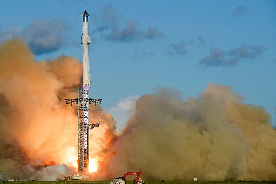 SpaceX launches Starship megarocket on successful test flight