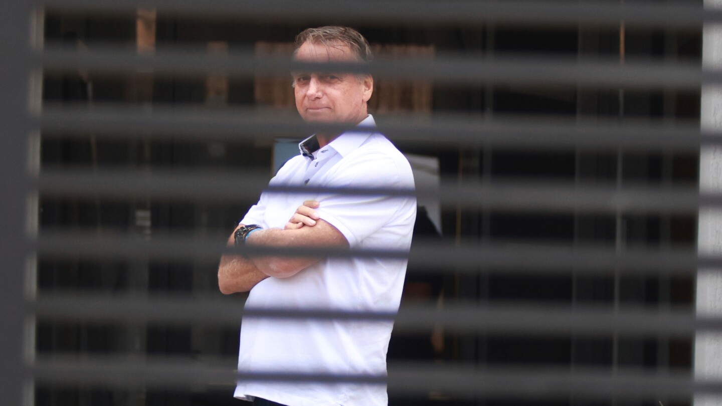 Brazil publishes Bolsonaro’s conviction for coup attempt, starting the appeals clock