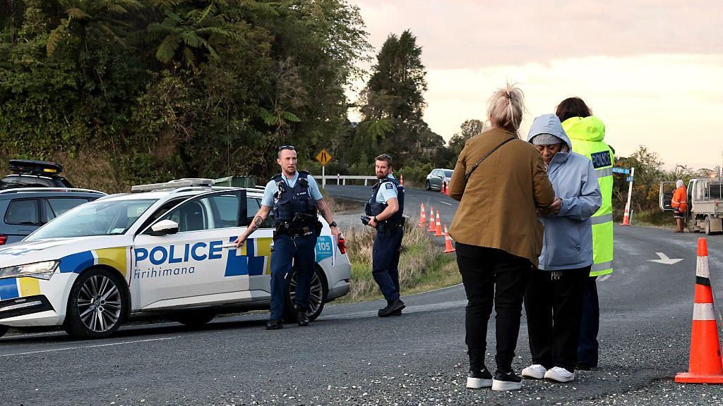 Parents of fugitive New Zealand dad apologise for ‘trouble’ caused