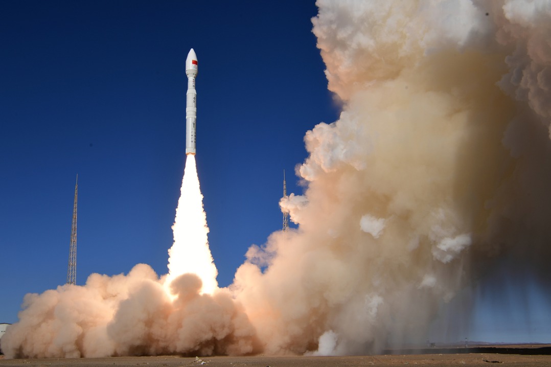 China’s commercial rocket maker puts two satellites into orbit