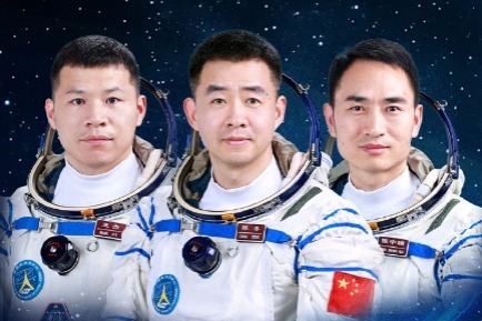 Shenzhou XX crew set to return after space debris delay