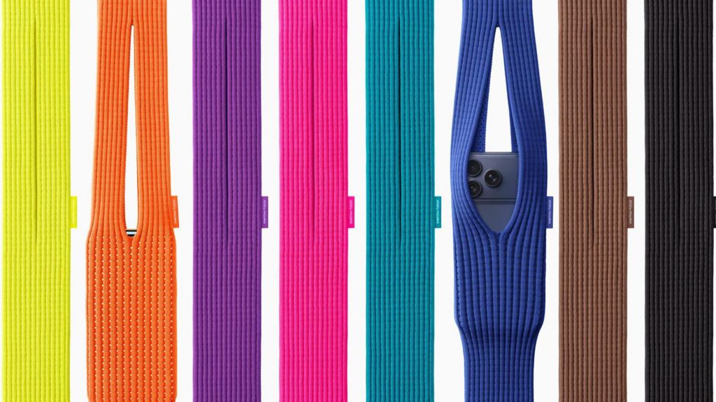 £220 ‘for a cut-up sock’ – Apple’s new iPhone Pocket ridiculed online