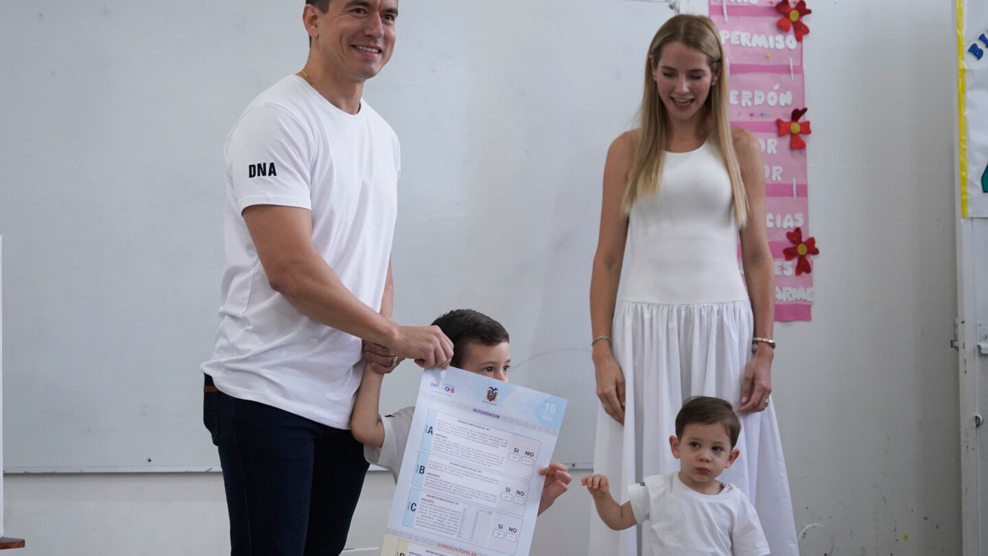 Ecuadorians vote on whether to allow foreign military bases amid rising crime