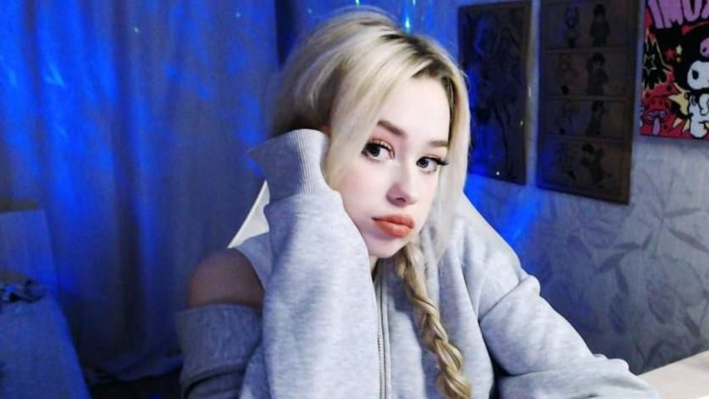 Young Russians are being seduced by a cheap, dangerous weight-loss pill called Molecule