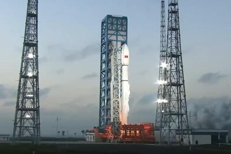 China launches new internet satellite group