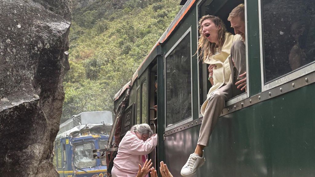 Passenger describes ‘chaos’ after head-on Machu Picchu train collision