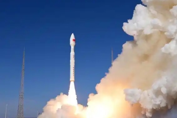 China launches Lijian 1 rocket, sending 9 satellites into orbit