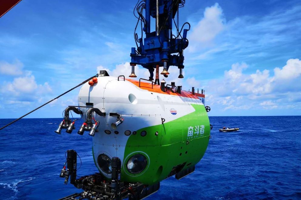 China’s 3 deep-sea manned submersibles have made over 1,700 dives to date