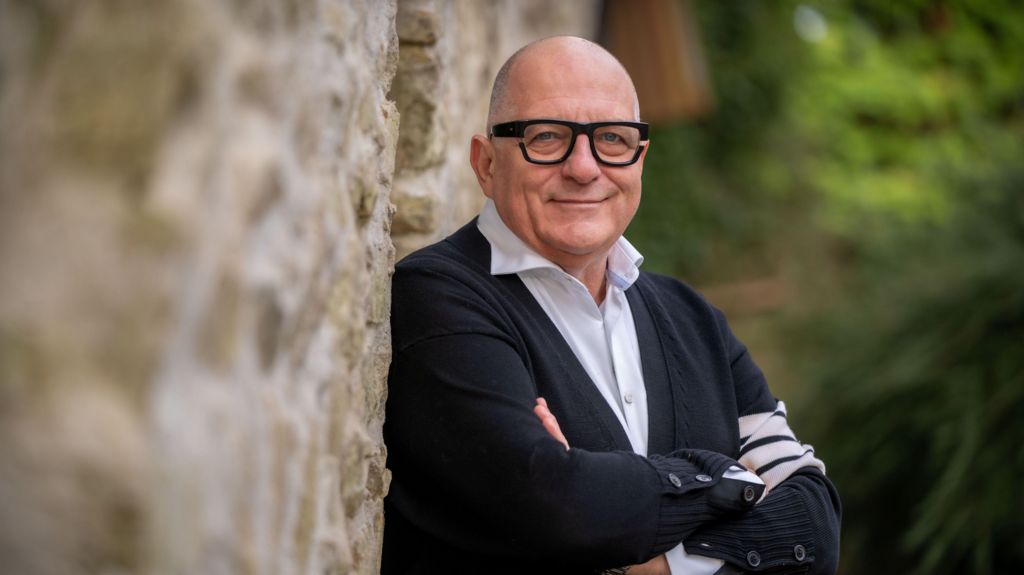 TV architect Hugh Wallace dies, aged 68