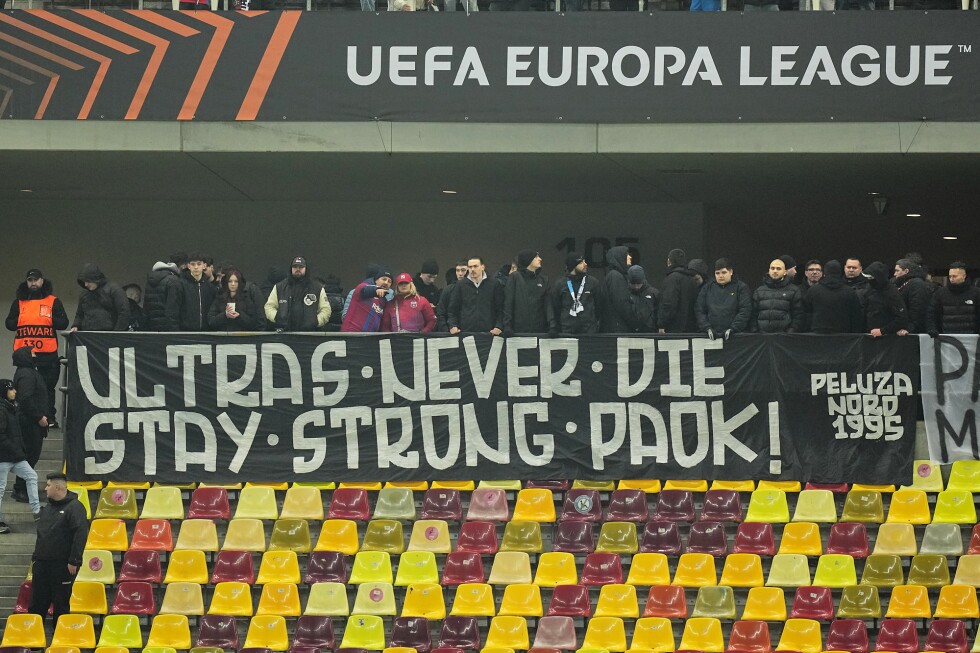 Europa League games underway as teams honor PAOK fans who died in crash