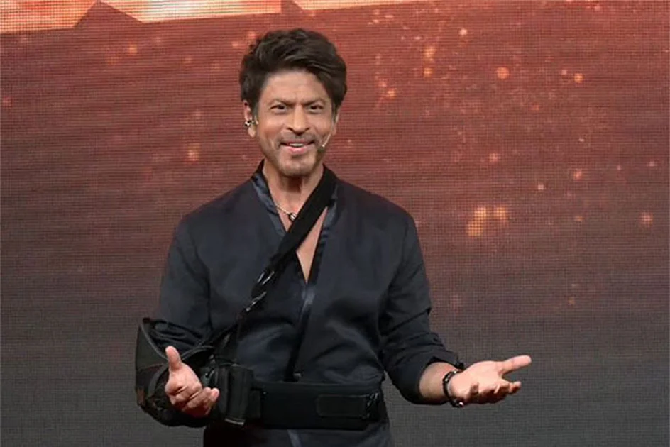 Joy Awards 2026: Shah Rukh Khan shines in black ensemble, recalls film shooting in Riyadh