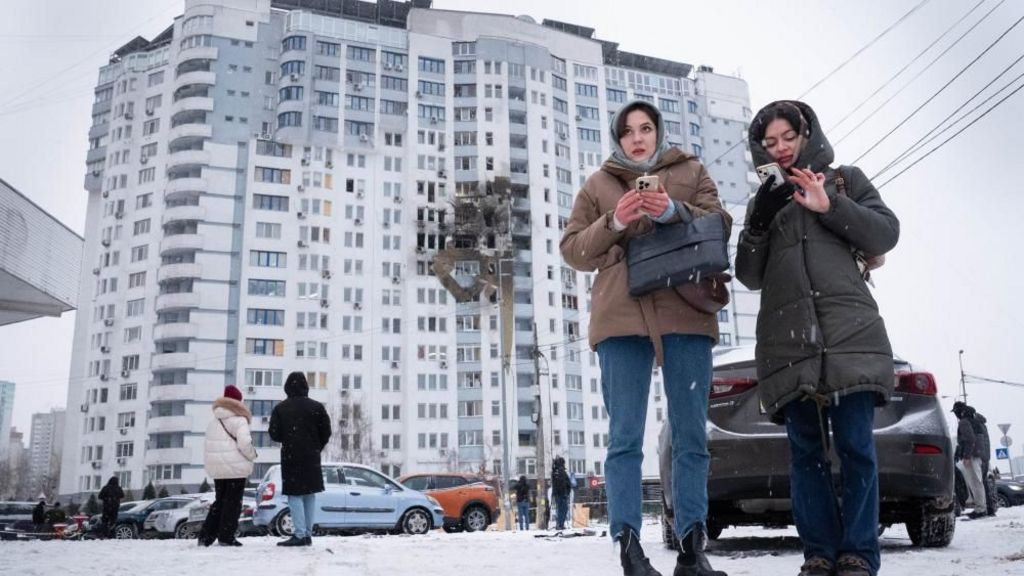 Trump says Putin will not attack Ukraine cities during cold week