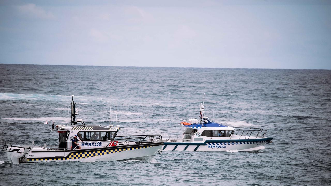 NSW Police suspend search for two swimmers missing from Sydney over New Years