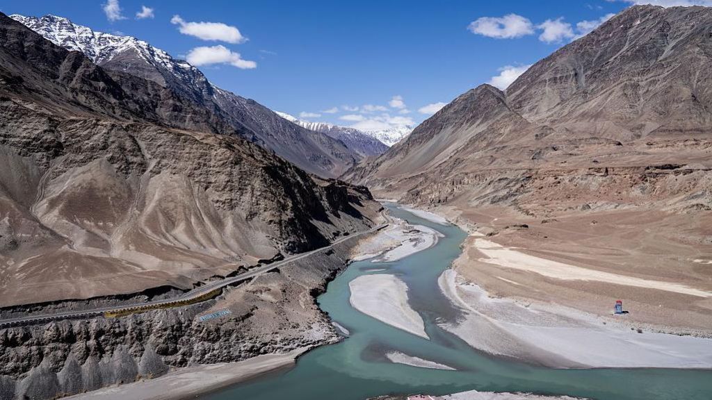 Himalayas bare and rocky after reduced winter snowfall, scientists warn