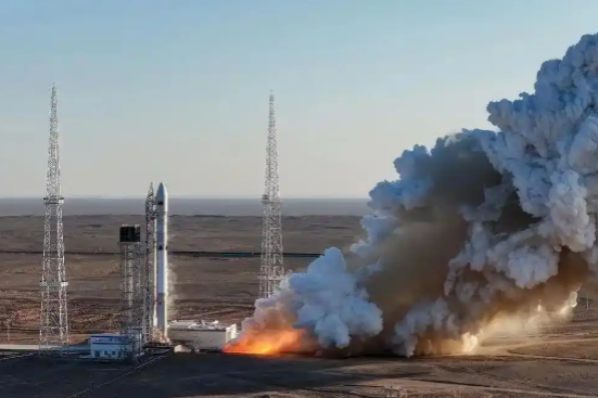 China carries out key test on a new type of reusable carrier rocket