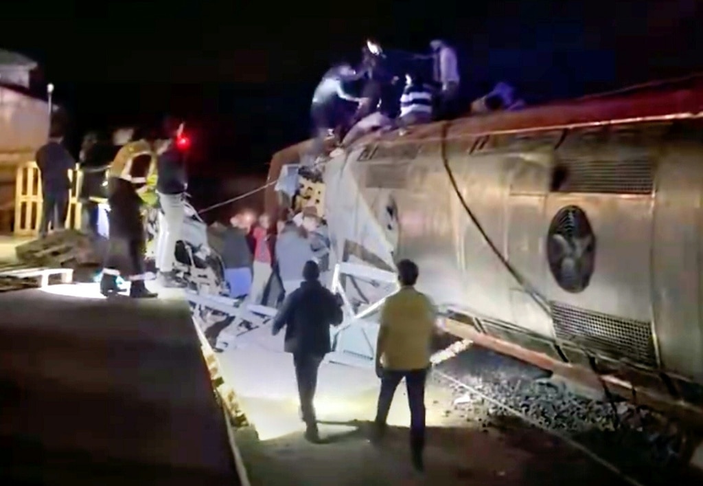 Spain mourns as train crash toll rises to 40