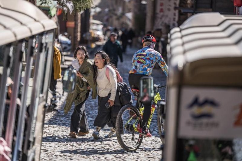 Foreign diplomats hail Yunnan’s opening-up efforts