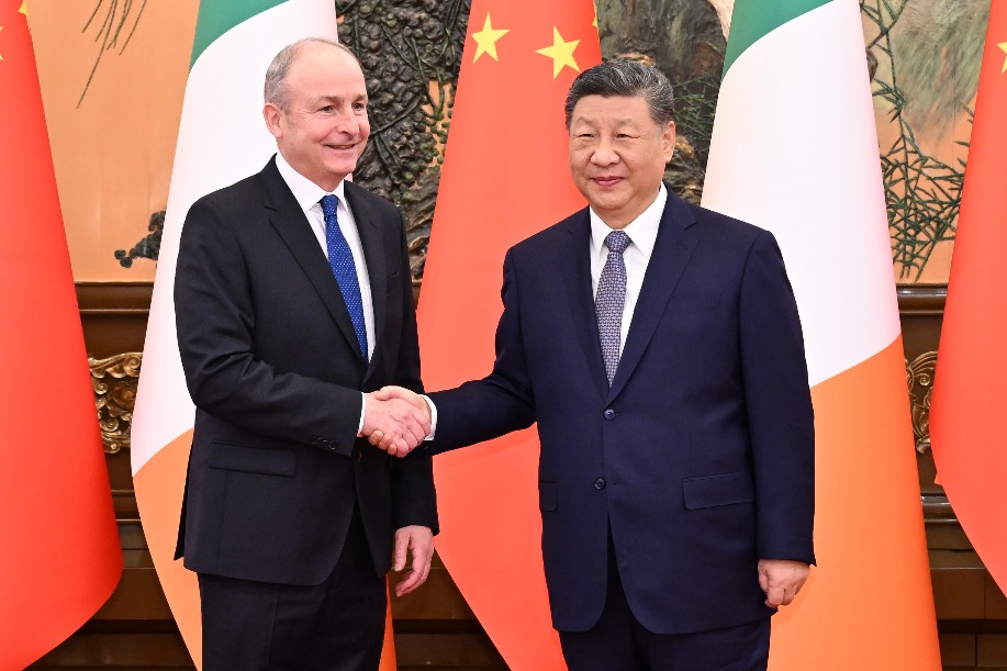 Xi meets Taoiseach of Ireland
