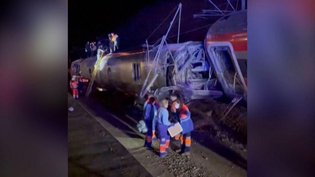 Watch: Footage inside Spanish train as passengers evacuate from crash