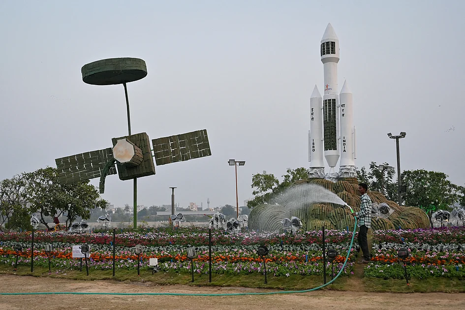 India: Rocket launch loses control after liftoff in fresh blow to ISRO