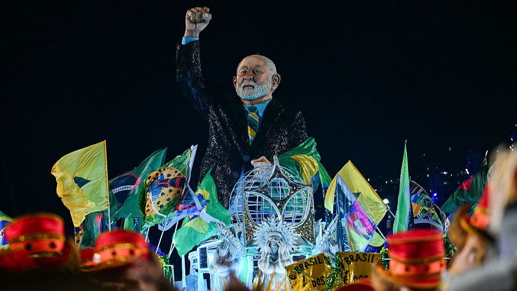 Float featuring Brazil’s Lula comes last at Rio Carnival