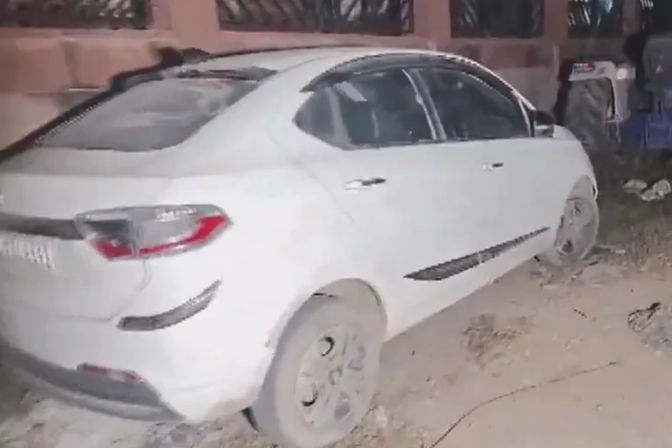 3 bodies found in parked car on flyover; poisoning suspected by Delhi Police