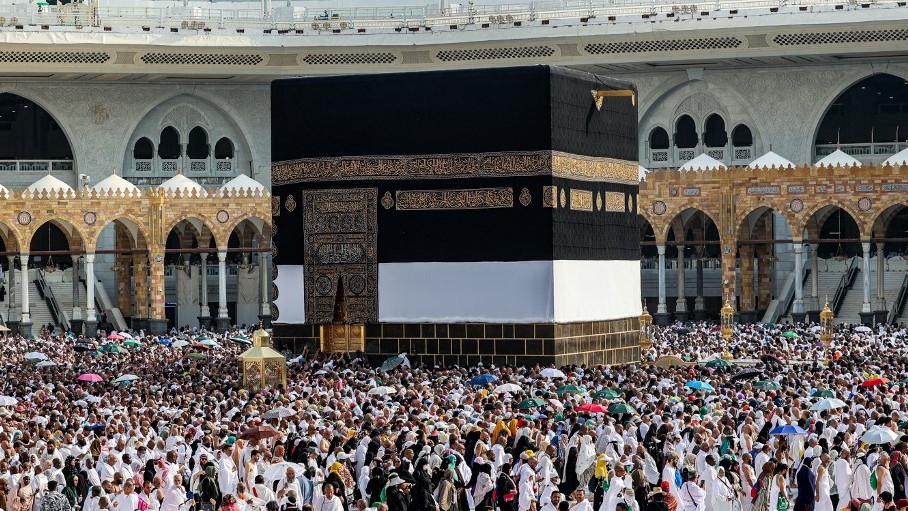 Epstein files show Kaaba cloth pieces from Makkah shipped to Epstein via UAE contacts