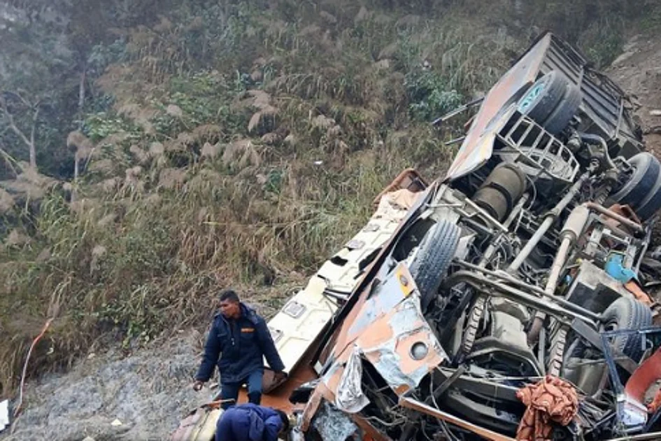UAE offers condolences to Nepal after bus crash kills 19