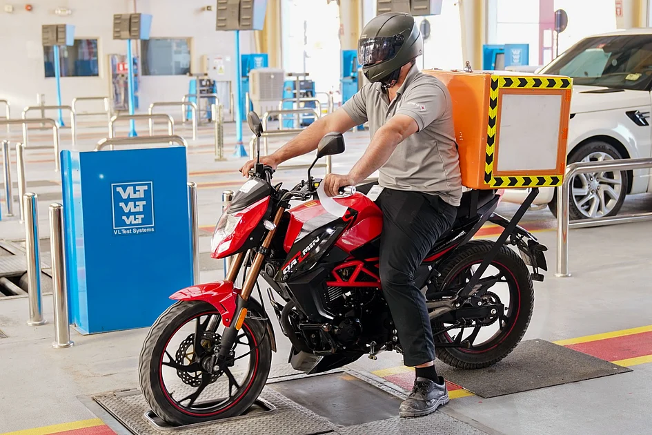 Dubai extends delivery bike registration by a year, rolls out new inspection standards