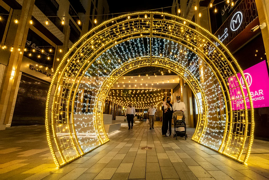 Gold prices in Dubai drop below Dh600 per gram, lose Dh11 in 24 hours