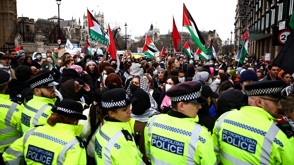 Lawyers for Palestine protest organisers say restrictions on BBC demo ‘unlawful’