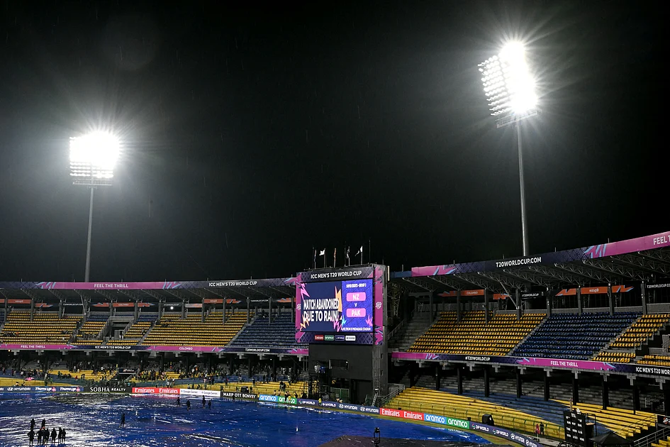 New Zealand-Pakistan Super Eight World Cup clash rained off