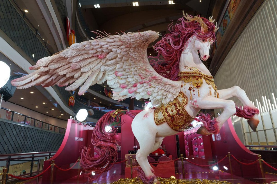 Pegasus fondant artwork ushers in Year of the Horse in Shanghai