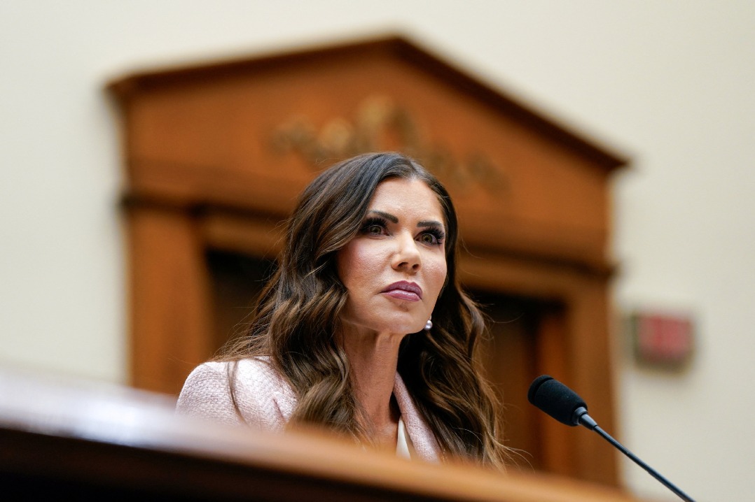 Trump replaces Homeland Security Secretary Kristi Noem with Senator Markwayne Mullin