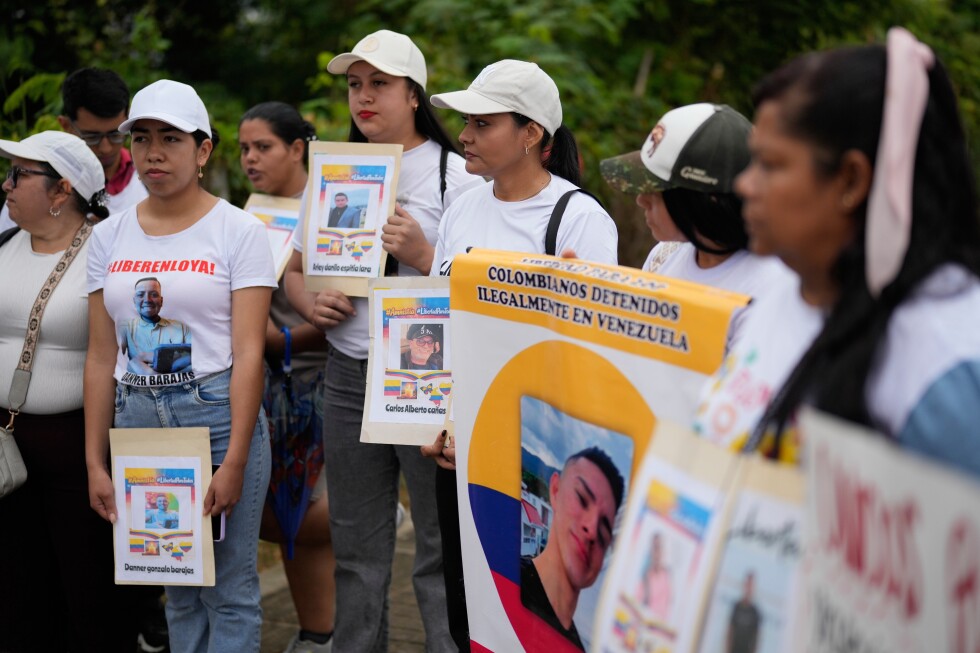A canceled meeting between leaders dashes hopes of families of Colombian prisoners in Venezuela