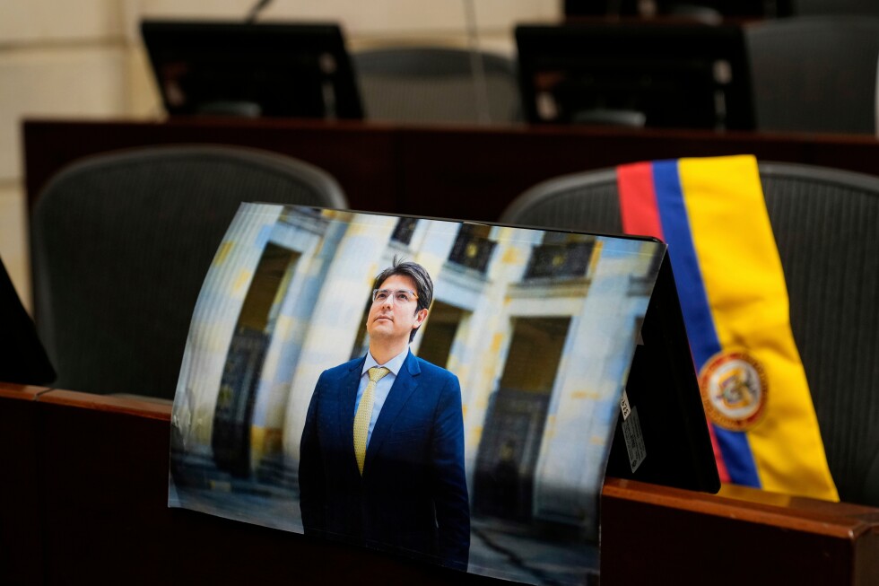 Colombia issues arrest warrants for rebel group members for Miguel Uribe killing
